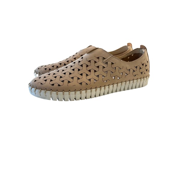 Eric Michael Inez Slip-On Sneakers Stylish Comfort for Everyday Wear SZ 40/9.5US - Picture 1 of 6